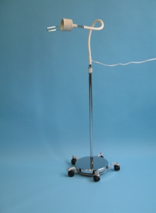 Halogen Diagnostic Lamp with Clamp Mount