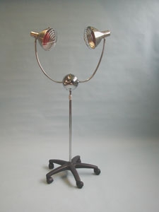 2-Head Infra-Red Lamp